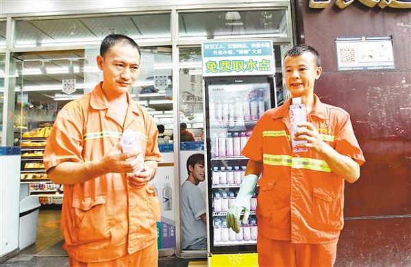 中国市民的“公益冰箱”让炎热的夏天不再炎热